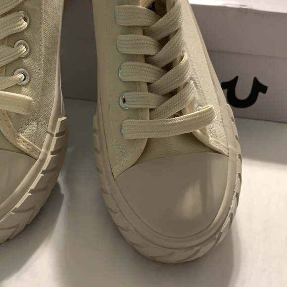 🆕TRUE RELIGION Jinny Beige Canvas Lace Up Sneakers - Picture 5 of 14
